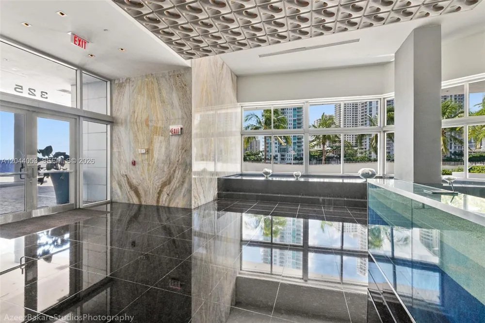 325 S Biscayne Blvd #3616 Miami, FL 33131
