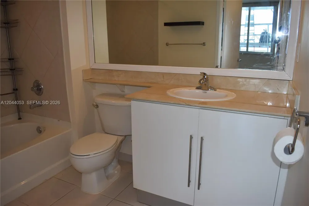 325 S Biscayne Blvd #3616 Miami, FL 33131