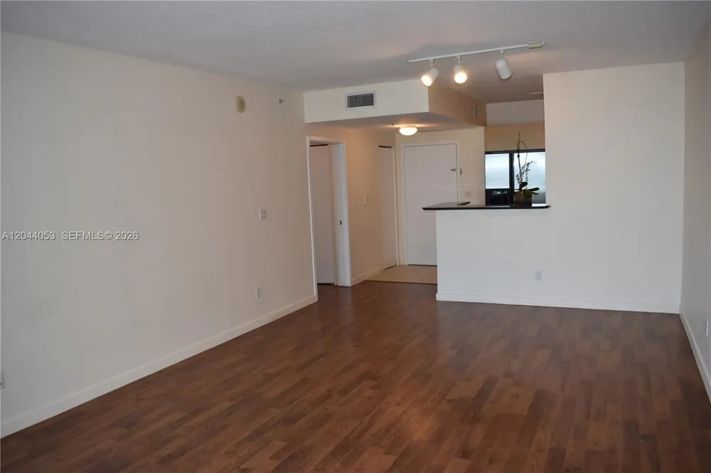 325 S Biscayne Blvd #3616 Miami, FL 33131
