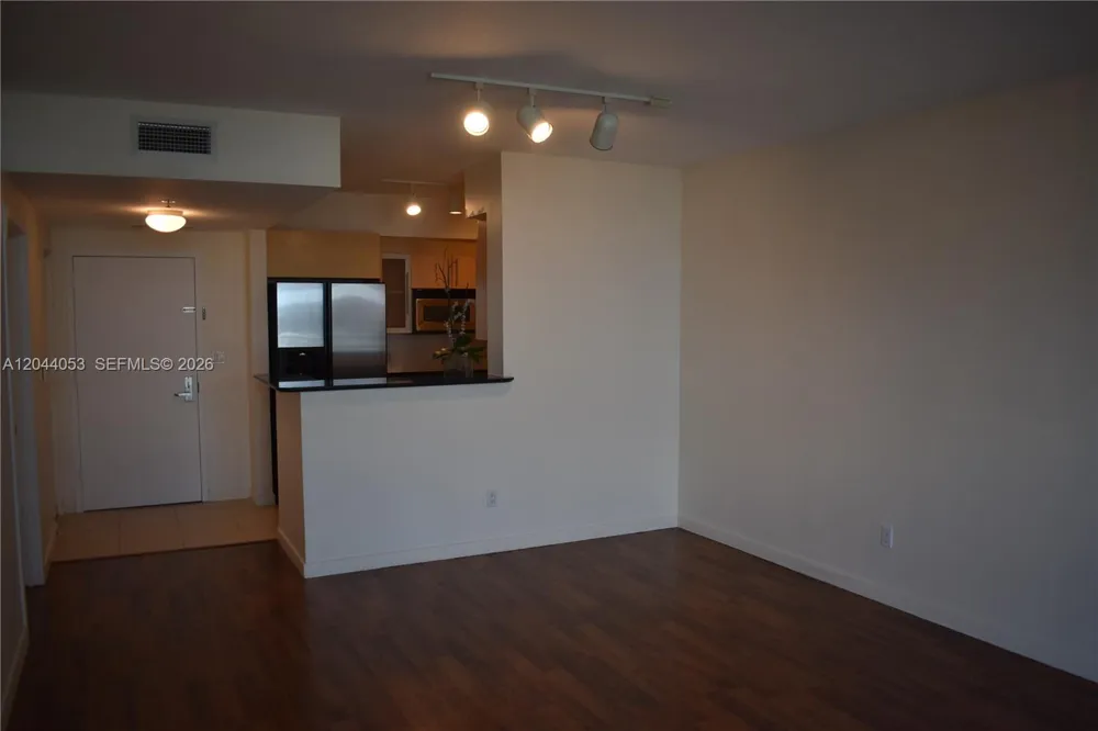325 S Biscayne Blvd #3616 Miami, FL 33131