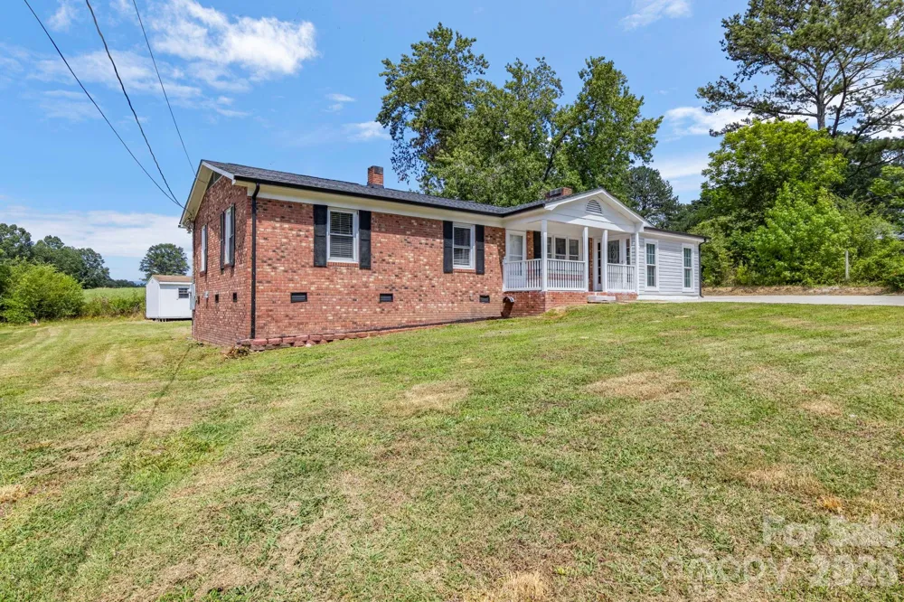 904 Long Street Oakboro, NC 28129