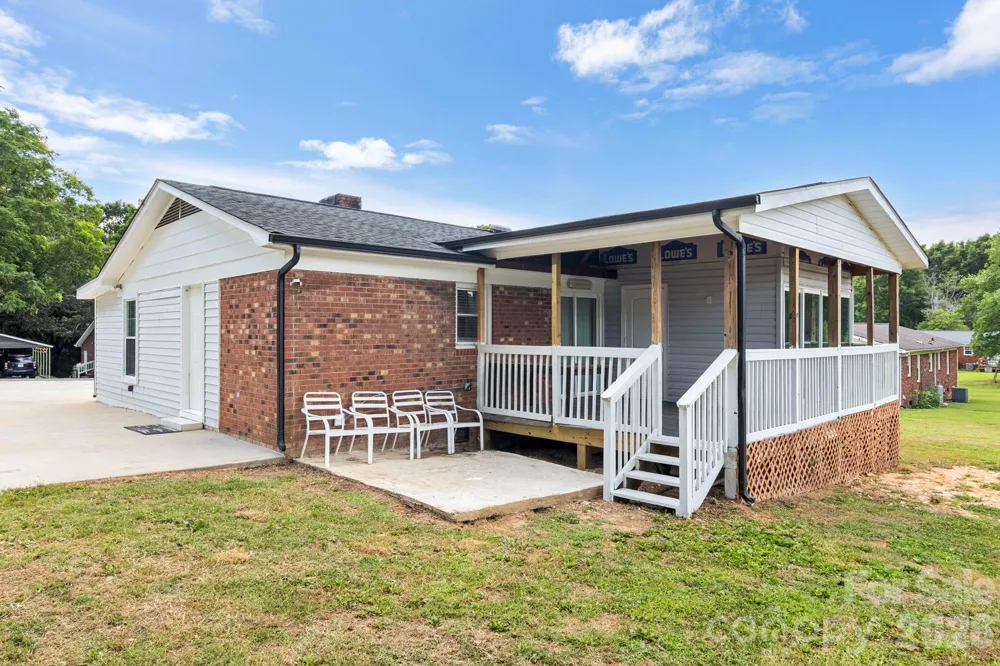 904 Long Street Oakboro, NC 28129