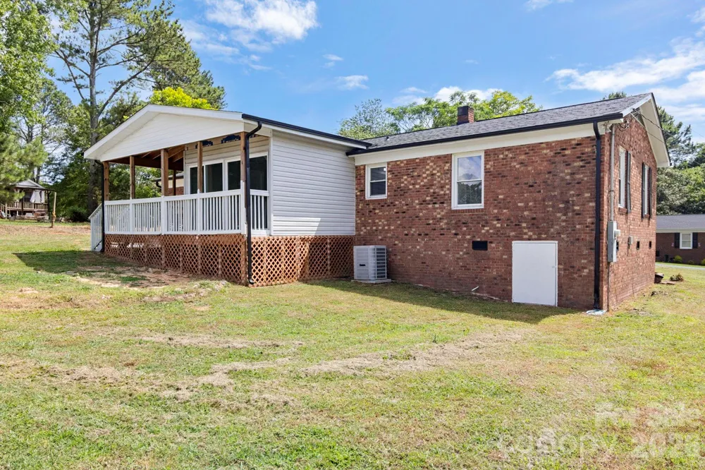 904 Long Street Oakboro, NC 28129