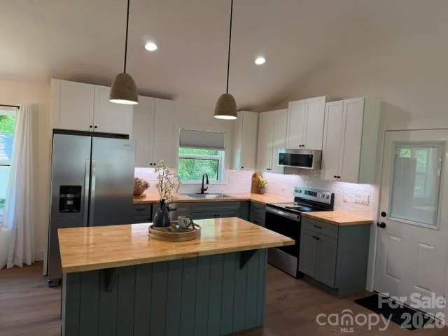 170 Clifton Avenue Bryson City, NC 28713