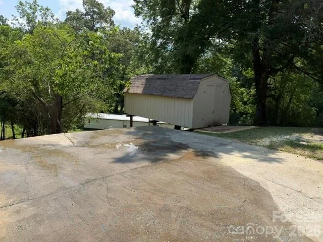 170 Clifton Avenue Bryson City, NC 28713