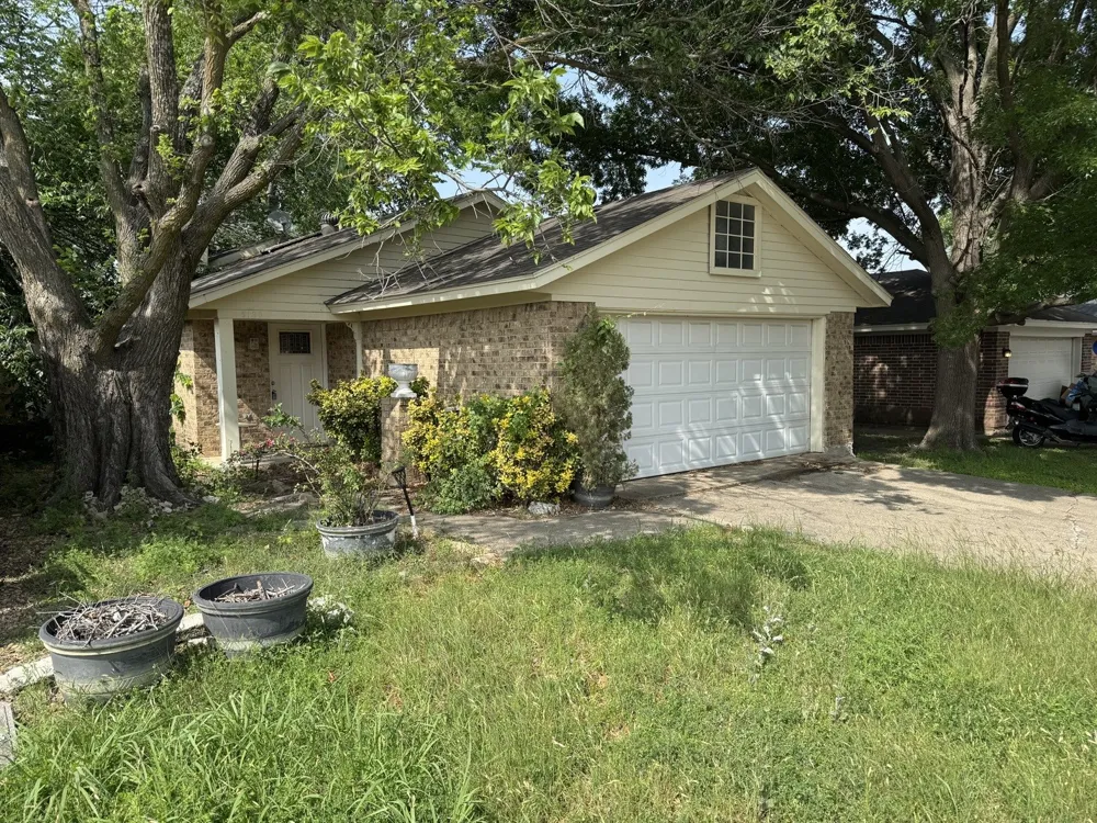 5120 Shoregate Square Garland, TX 75043