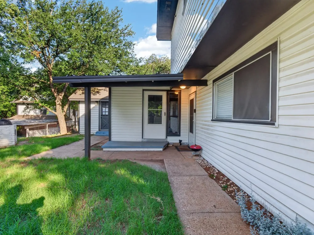 215 Folly Beach Drive #B Lake Dallas, TX 75065