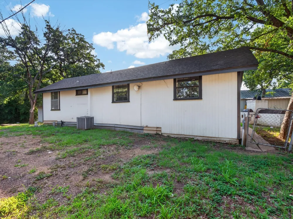 215 Folly Beach Drive #B Lake Dallas, TX 75065