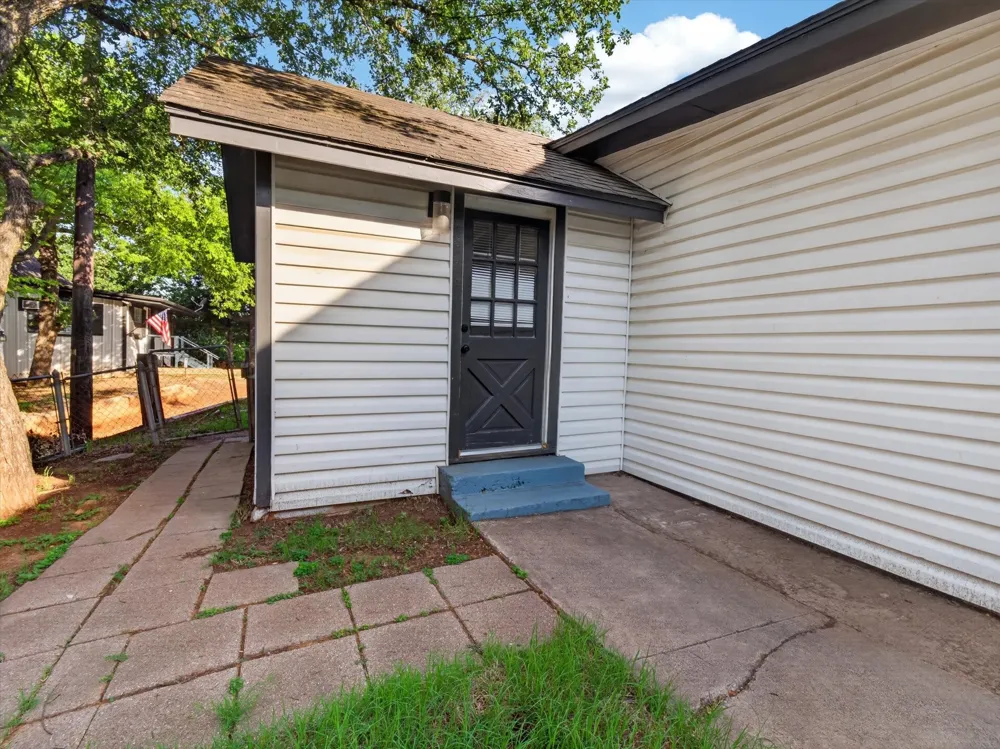 215 Folly Beach Drive #B Lake Dallas, TX 75065