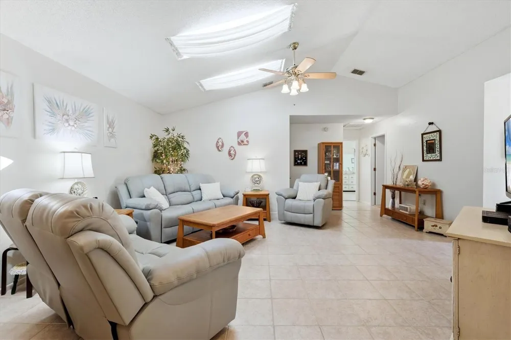 4006 W 37TH STREET COURT W Bradenton, FL 34205