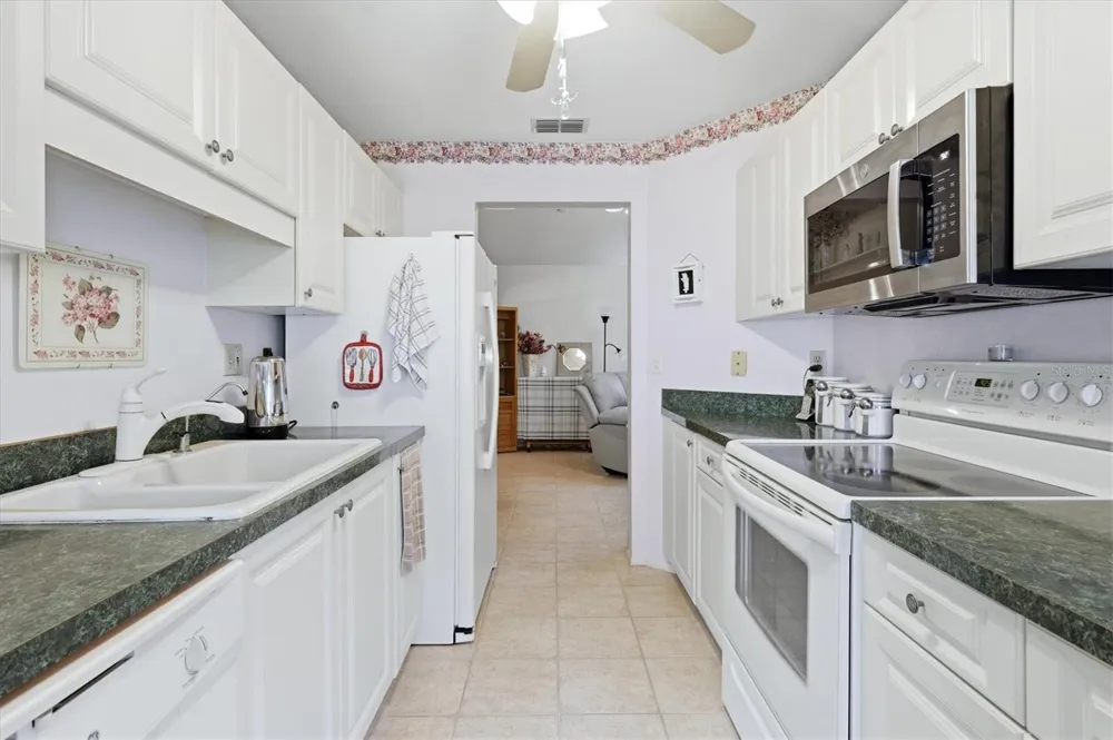 4006 W 37TH STREET COURT W Bradenton, FL 34205