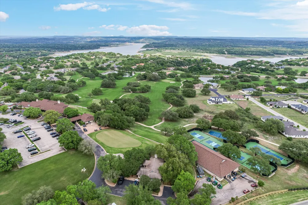 2401 Sailpoint Drive Spicewood, TX 78669