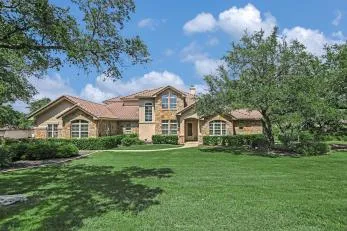 2401 Sailpoint Drive Spicewood, TX 78669