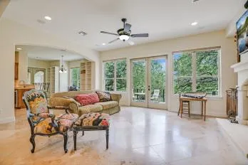 2401 Sailpoint Drive Spicewood, TX 78669
