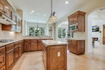 2401 Sailpoint Drive Spicewood, TX 78669