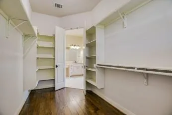 2401 Sailpoint Drive Spicewood, TX 78669