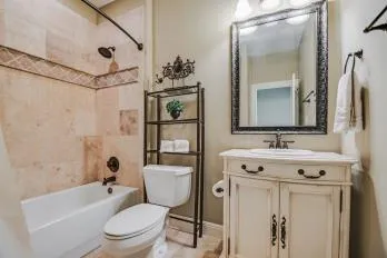 2401 Sailpoint Drive Spicewood, TX 78669