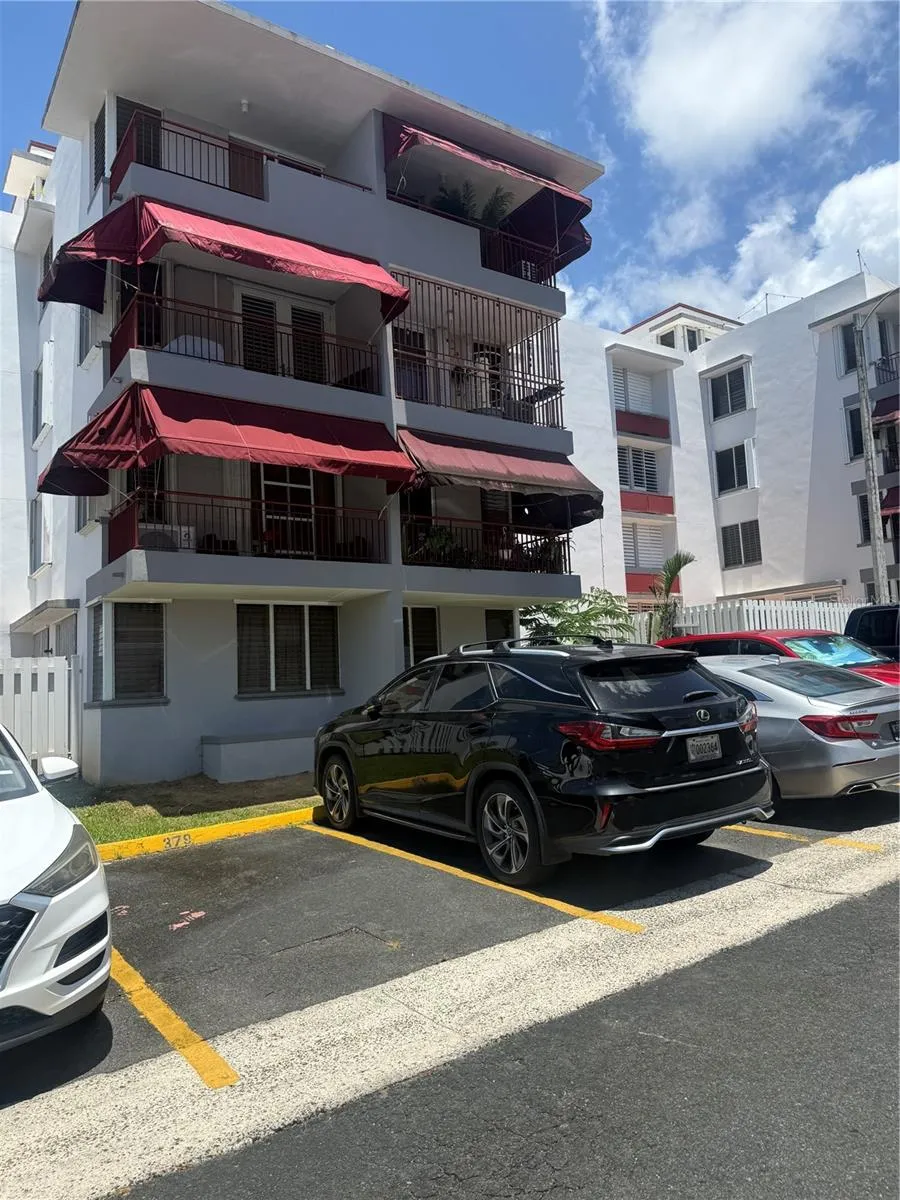 1802 BOULEVARD DE LA MEDIA LUNA #1802 Carolina, PR 00979