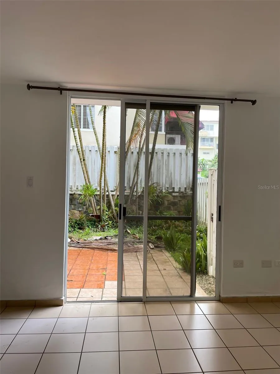 1802 BOULEVARD DE LA MEDIA LUNA #1802 Carolina, PR 00979