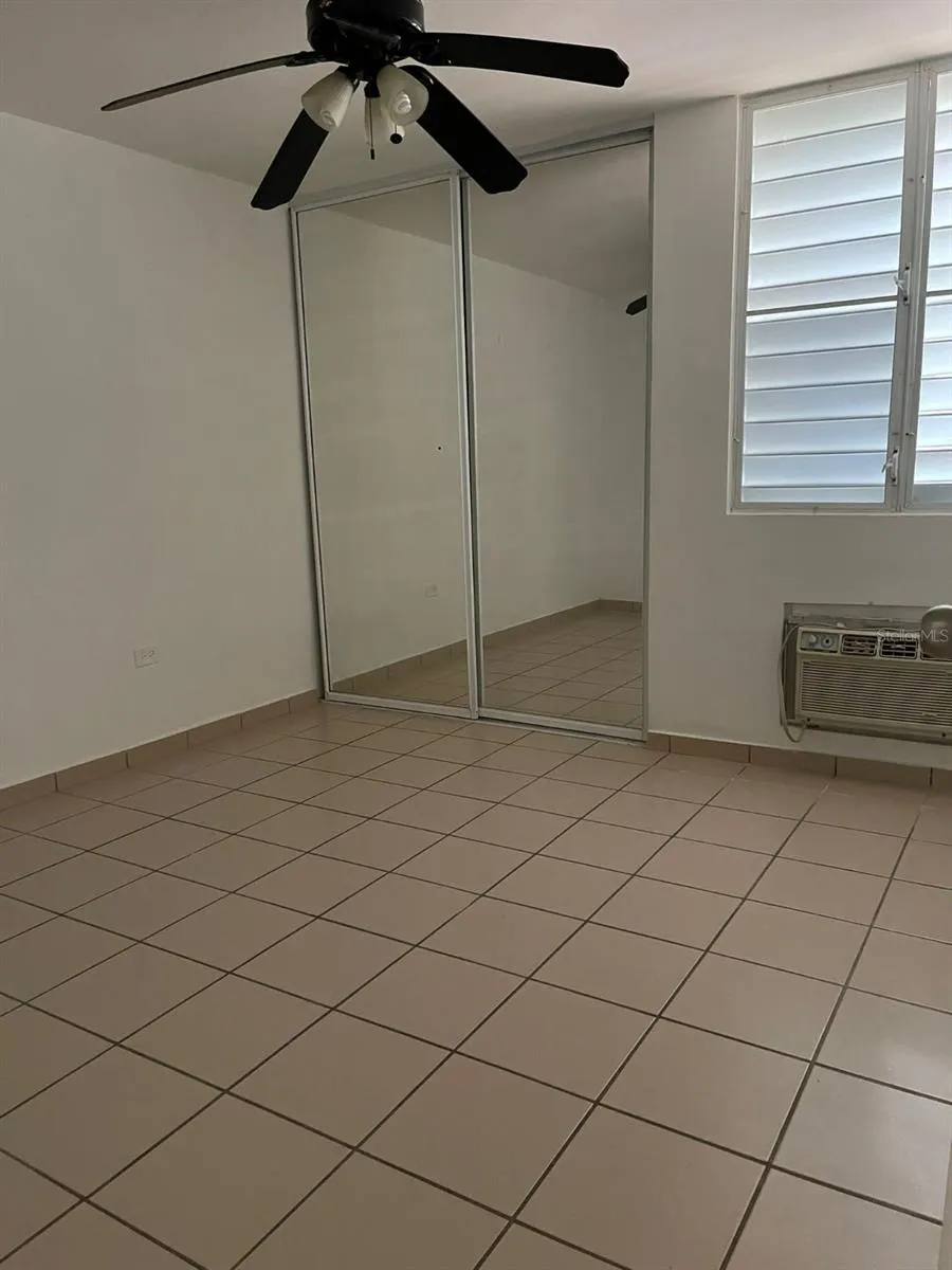 1802 BOULEVARD DE LA MEDIA LUNA #1802 Carolina, PR 00979