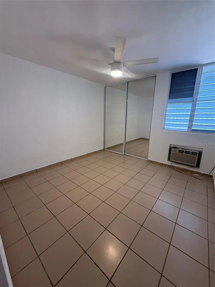 1802 BOULEVARD DE LA MEDIA LUNA #1802 Carolina, PR 00979