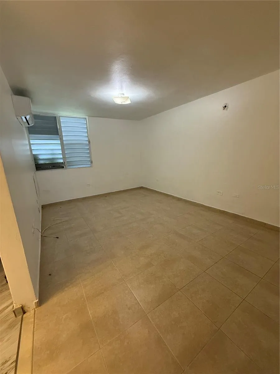 1802 BOULEVARD DE LA MEDIA LUNA #1802 Carolina, PR 00979