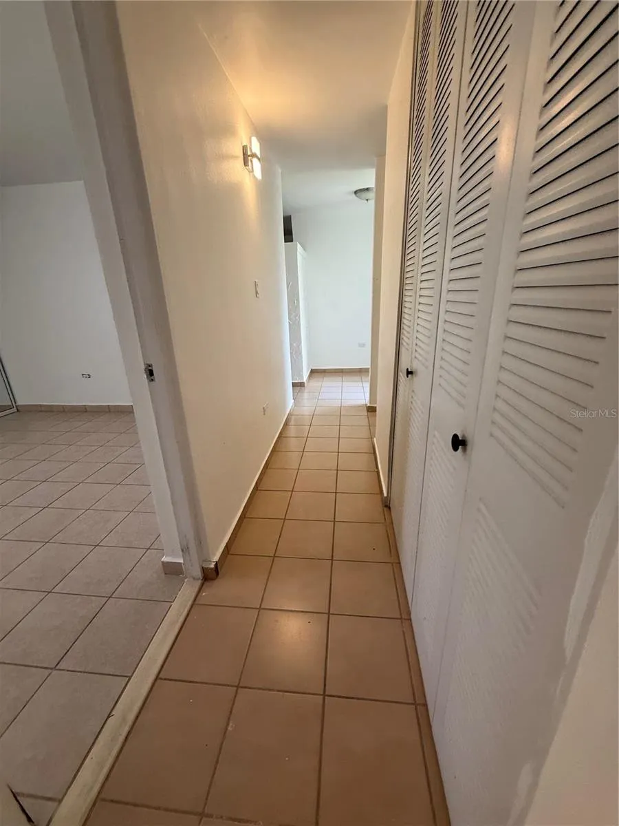 1802 BOULEVARD DE LA MEDIA LUNA #1802 Carolina, PR 00979
