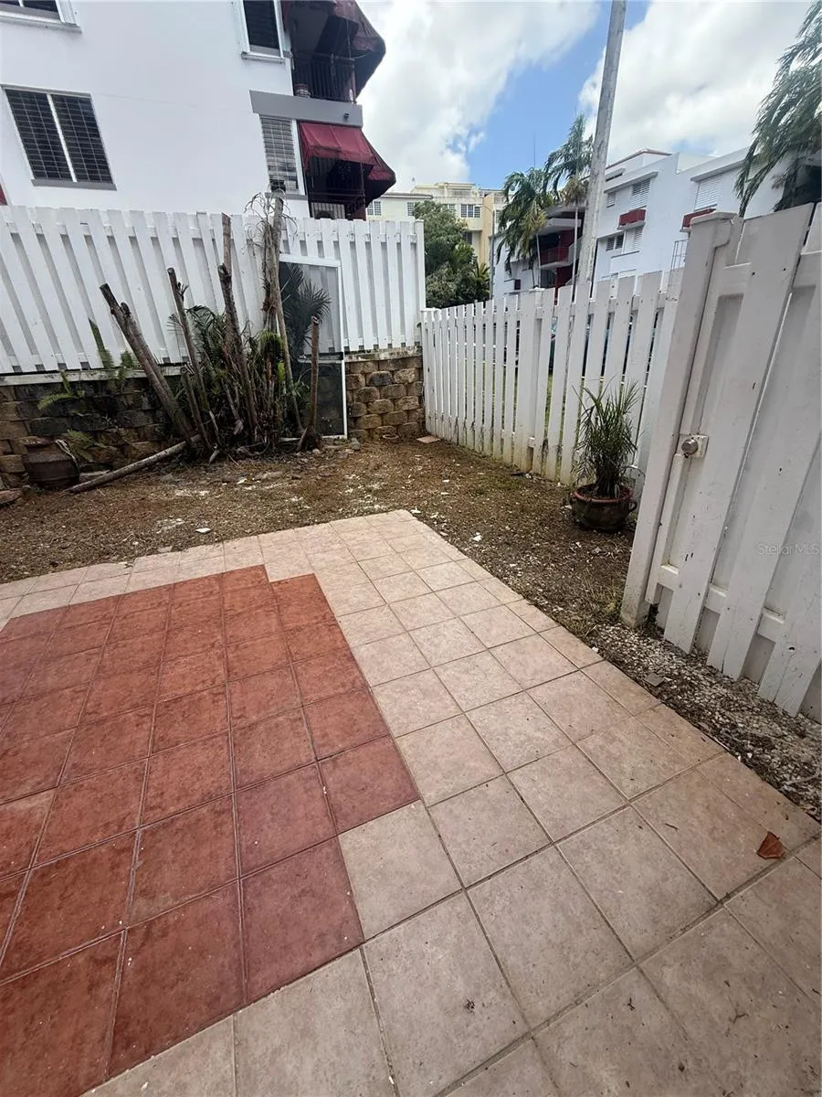 1802 BOULEVARD DE LA MEDIA LUNA #1802 Carolina, PR 00979