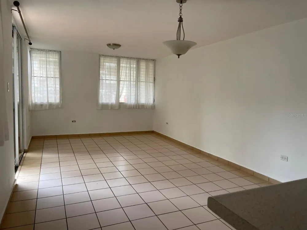 1802 BOULEVARD DE LA MEDIA LUNA #1802 Carolina, PR 00979