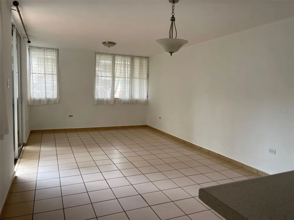 1802 BOULEVARD DE LA MEDIA LUNA #1802 Carolina, PR 00979