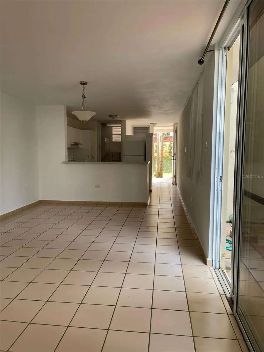 1802 BOULEVARD DE LA MEDIA LUNA #1802 Carolina, PR 00979
