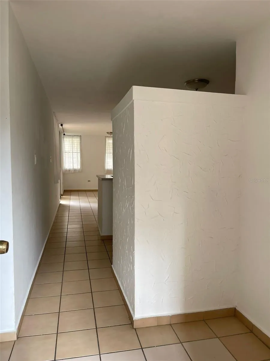 1802 BOULEVARD DE LA MEDIA LUNA #1802 Carolina, PR 00979