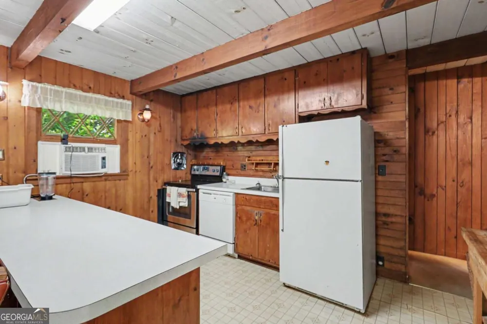 15 Imperial LN Clayton, GA 30525