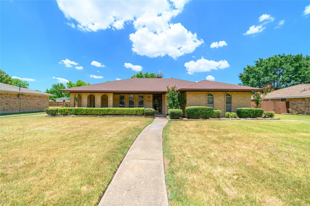 111 Sunview Street Sunnyvale, TX 75182