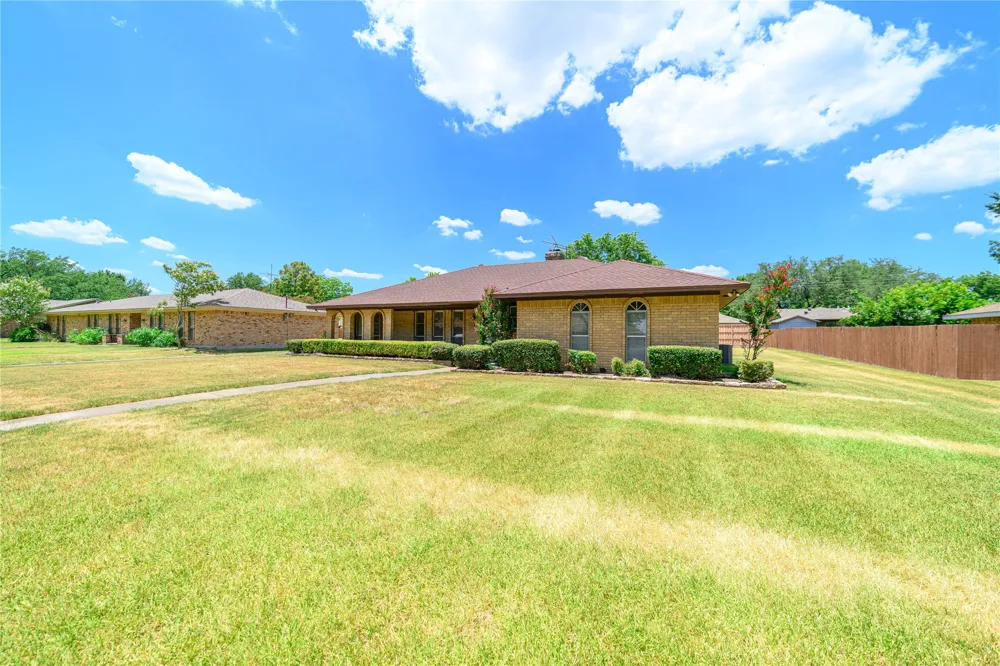 111 Sunview Street Sunnyvale, TX 75182