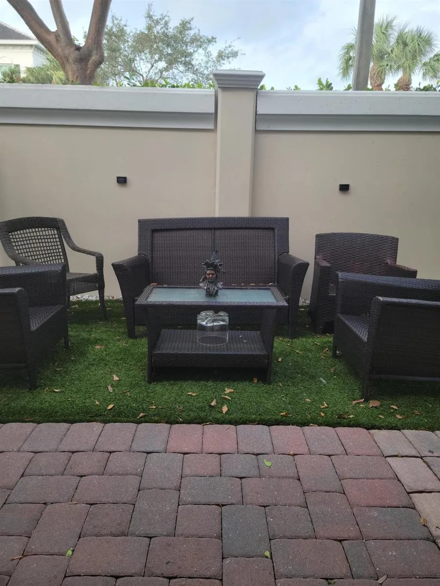6960 Long Pine Circle Coconut Creek, FL 33073