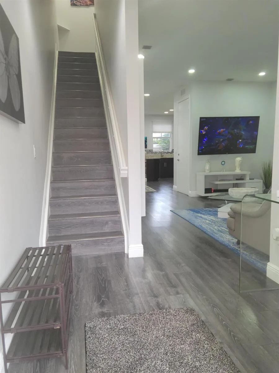 6960 Long Pine Circle Coconut Creek, FL 33073