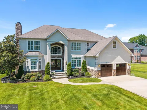 9 LANSBROOK COURT
