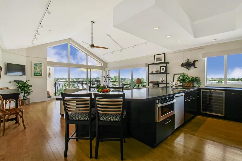 314 Inlet Way #303 Palm Beach Shores, FL 33404