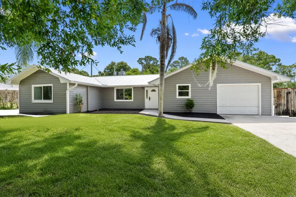 202 Laidback Way Fort Pierce, FL 34945