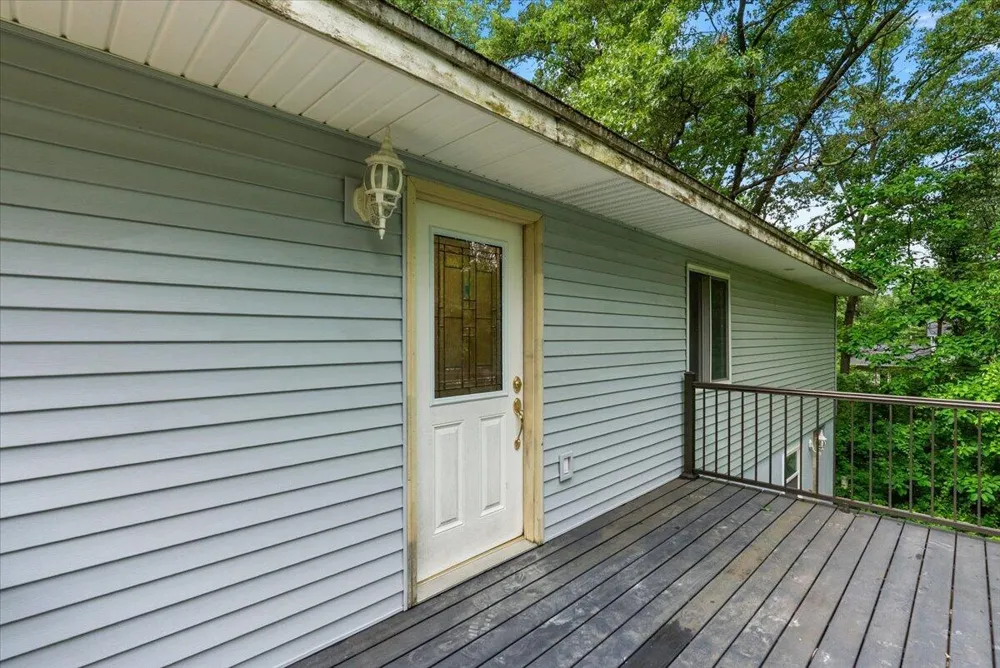 8945 Vergennes Street SE Ada, MI 49301