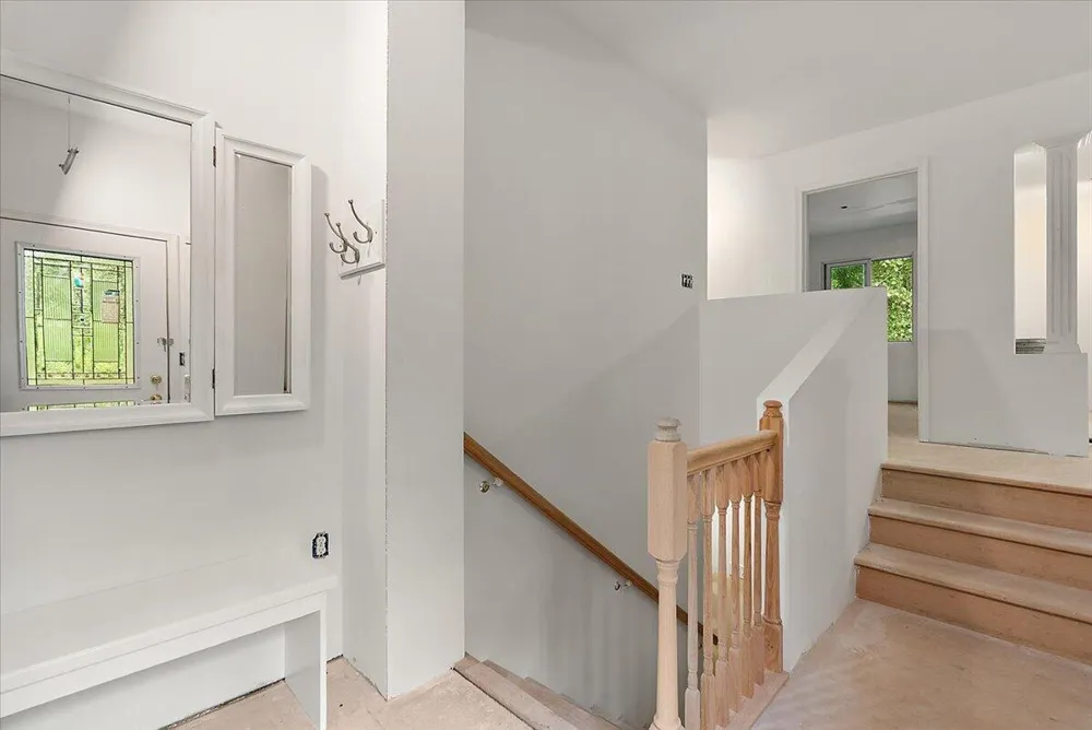8945 Vergennes Street SE Ada, MI 49301