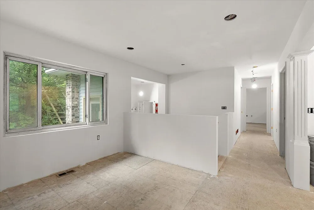 8945 Vergennes Street SE Ada, MI 49301
