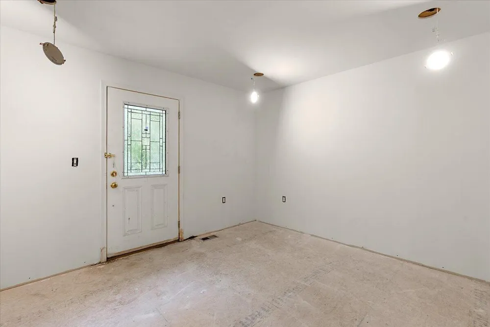 8945 Vergennes Street SE Ada, MI 49301