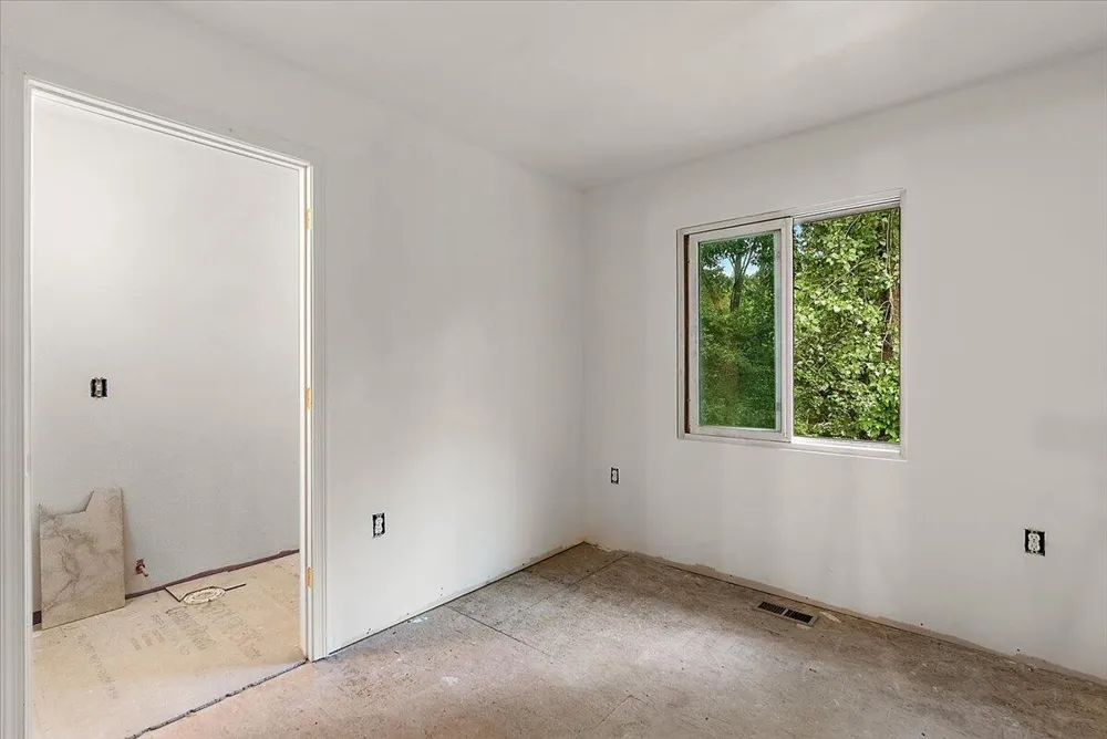 8945 Vergennes Street SE Ada, MI 49301