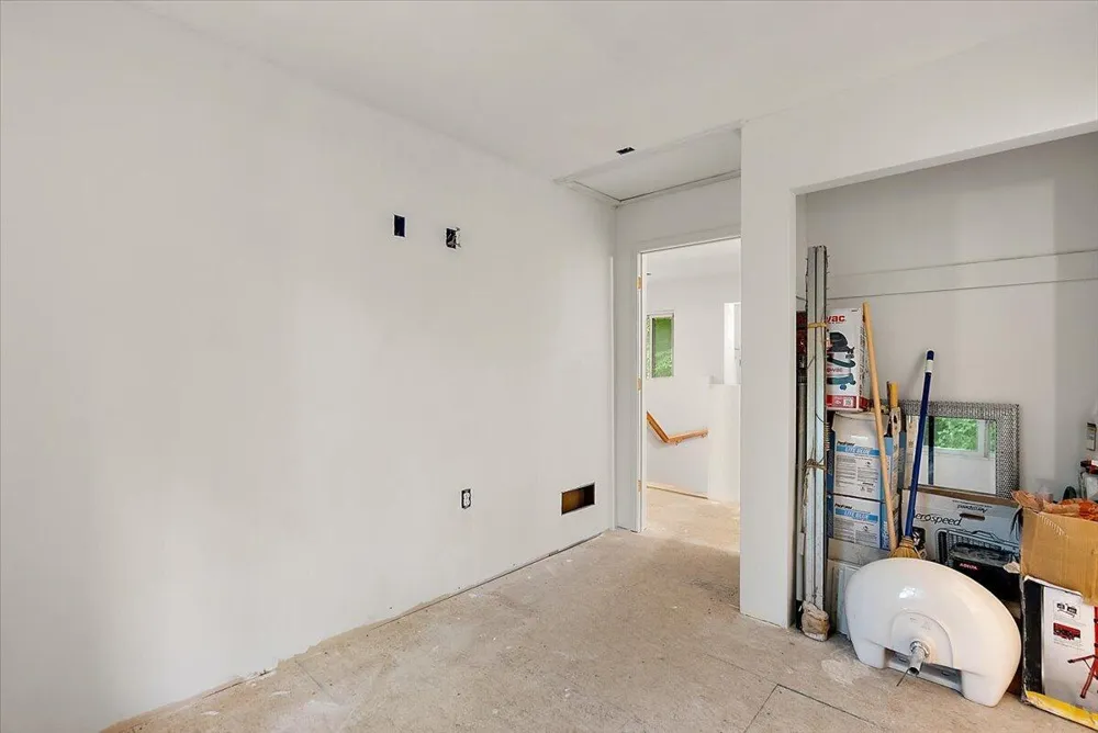8945 Vergennes Street SE Ada, MI 49301