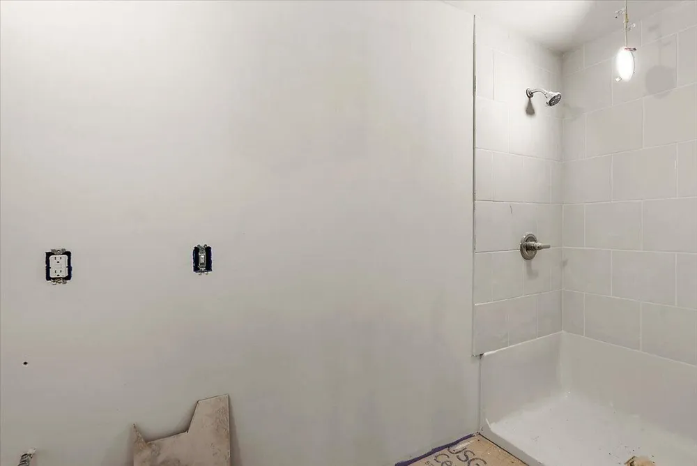 8945 Vergennes Street SE Ada, MI 49301