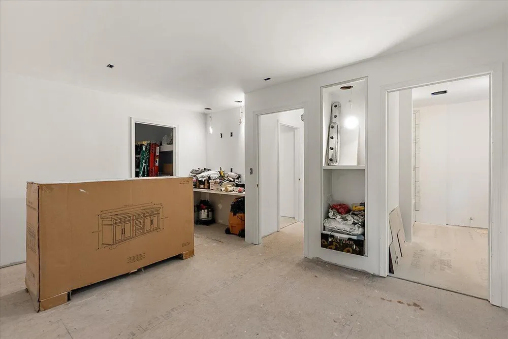 8945 Vergennes Street SE Ada, MI 49301