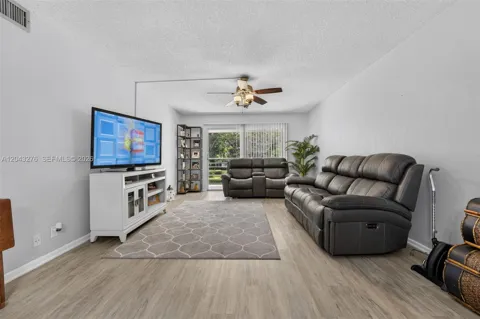 2404 Antigua Cir #M2