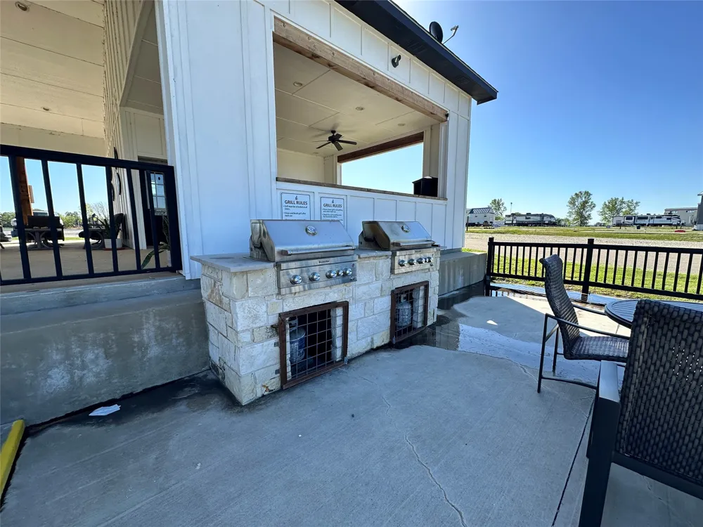 5136 Peninsula Road Kerens, TX 75144